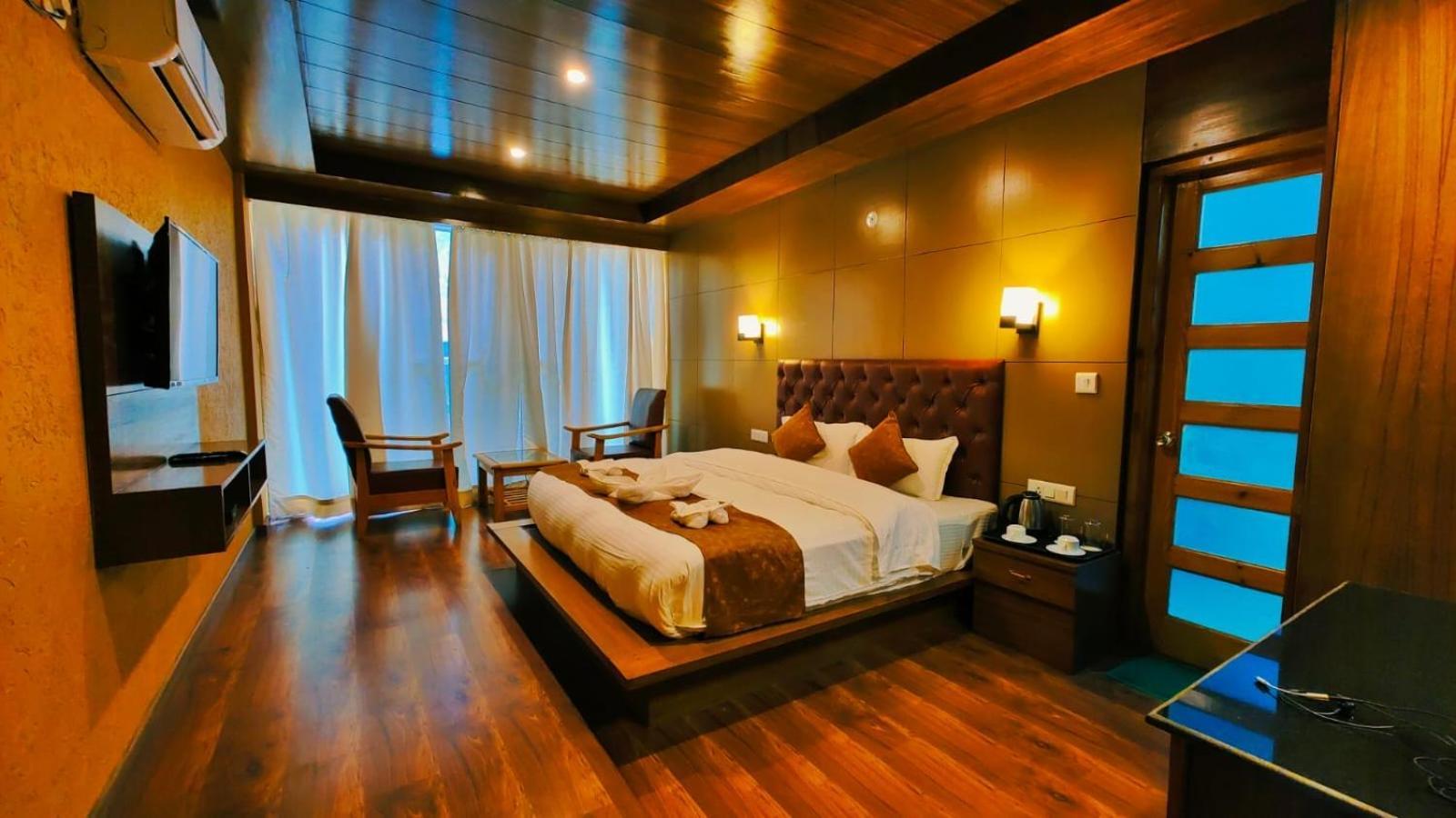Tata Vista Resort Mall Road Manali - Centrally Heated & Air Cooled Eksteriør bilde
